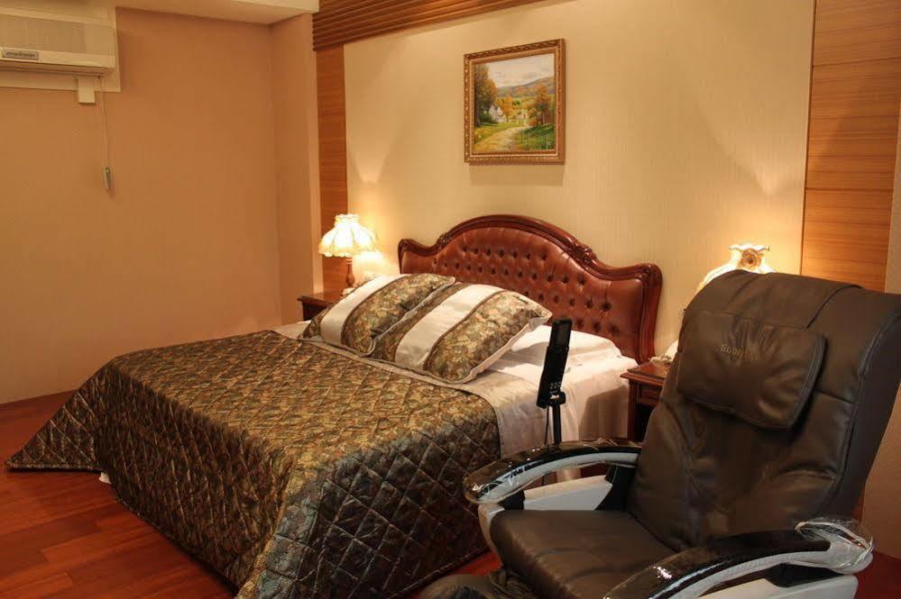 Champs Yazuh B&B Jiji Eksteriør billede